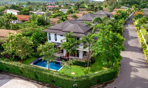 Сногсшибательная вилла с 4 спальнями и с видом на бассейн в проекте Танод Эстейт II, на пляже Бангтао/Лагуна