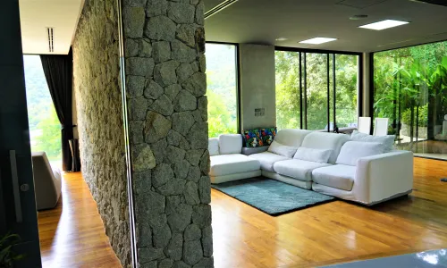 Сногсшибательные апартаменты с 2 спальнями и с видом на горы в проекте Зе Tрис резиденс, на пляже Камала 