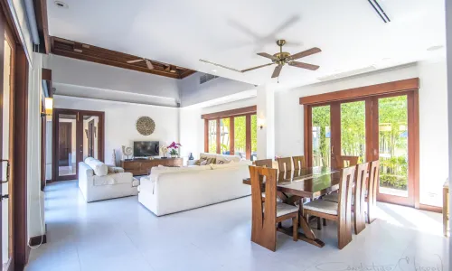 Восхитительная вилла с 5 спальнями и с видом на бассейн в проекте Сайтан, на пляже Бангтао/Лагуна