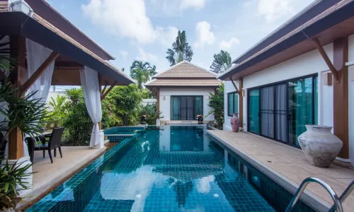 Прекрасная вилла с 3 спальнями и с видом на бассейн, на пляже Найхарн