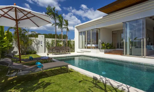 Cтильная вилла с 3 спальнями и с видом на бассейн в проекте Тричада, на пляже Бангтао/Лагуна