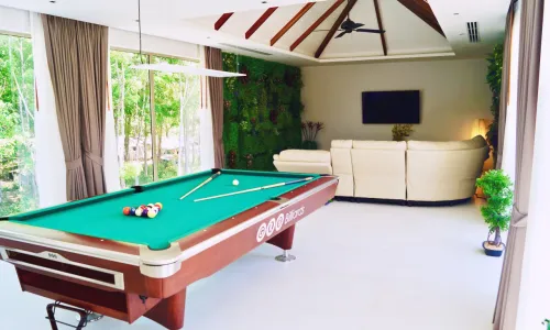 Cтильная вилла с 4 спальнями и с видом на бассейн в проекте Ботаника Лакшери, на пляже Бангтао/Лагуна