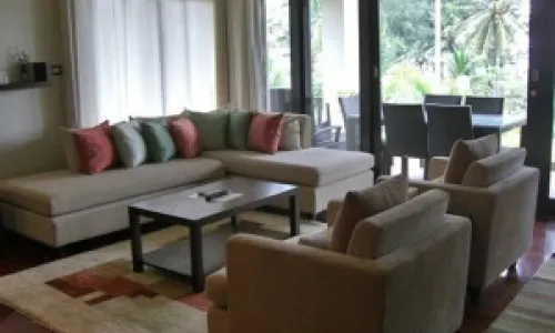 Роскошные апартаменты с 3 спальнями и с видом на сад, не далеко от моря в проекте Чом Таван, на пляже Бангтао/Лагуна