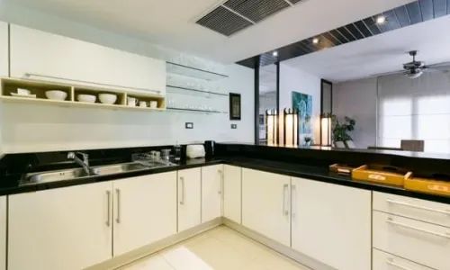 Роскошные апартаменты с 3 спальнями и с видом на сад, не далеко от моря в проекте Чом Таван, на пляже Бангтао/Лагуна