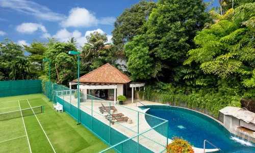 Шикарная вилла с 6 спальнями и с видом на бассейн в проекте Катаманда, на пляже Ката