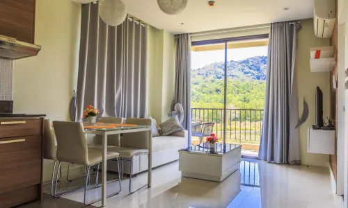 Роскошные апартаменты с 2 спальнями, на пляже Найхарн