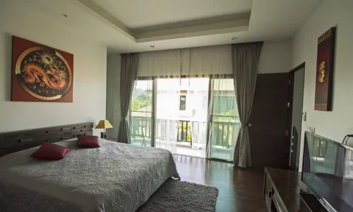 Комфортабельная вилла с 3 спальнями и с видом на бассейн, на пляже Найхарн