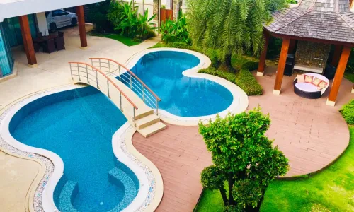 Великолепная вилла с 4 спальнями и с видом на бассейн в проекте Ботаника Фаза 2, на пляже Бангтао/Лагуна