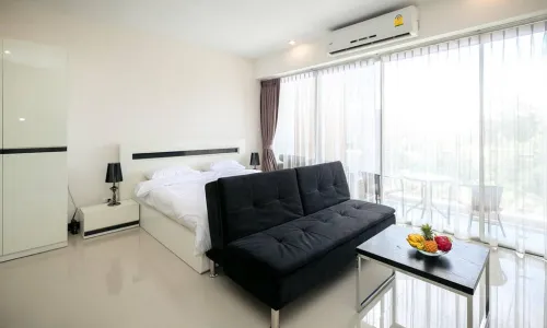 Восхитительные апартаменты с 1 спальней и с видом на город в проекте Карон Чик, на пляже Карон