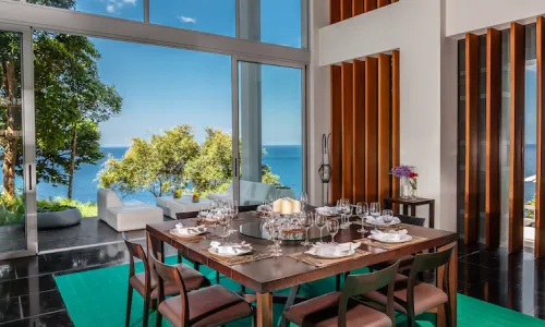 Великолепная вилла премиум класса с 4 спальнями и с видом на море, на пляже Камала 