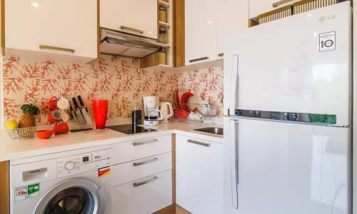 Апартаменты с 1 спальней и с видом на бассейн в проекте Карон Чик, район Карон