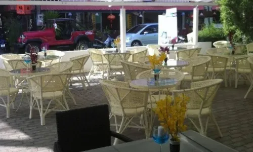 Комфортабельные апартаменты с 2 спальнями и с видом на бассейн, не далеко от моря в проекте Зе Палмс, на пляже Камала 