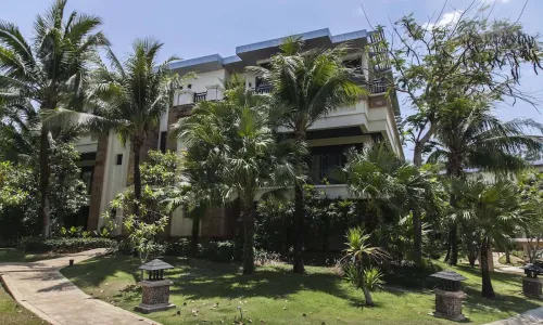 Превосходные апартаменты с 3 спальнями и с видом на сад, не далеко от моря в проекте Чом Таван, на пляже Бангтао/Лагуна