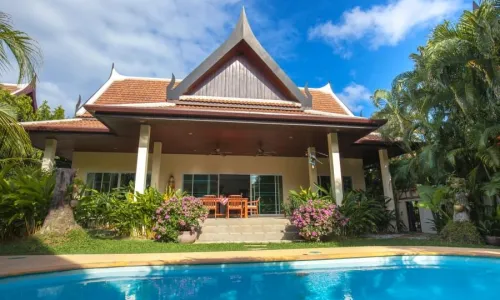 Великолепная вилла с 2 спальнями и с видом на бассейн, на пляже Найхарн