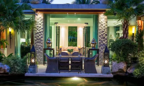 Удобная вилла с 4 спальнями и с видом на бассейн в проекте Сурин Спрингс, на пляже Сурин