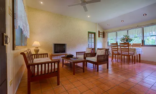 Шикарная вилла с 2 спальнями и с видом на сад, на пляже Чалонг