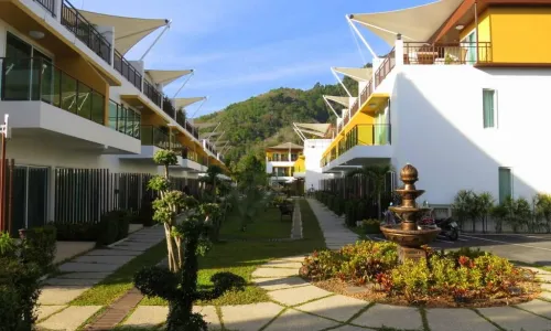 Сногсшибательная вилла с 3 спальнями и с видом на бассейн в проекте АП Гранд Резиденс, на пляже Камала 