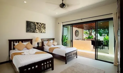 Cтильная вилла с 4 спальнями и с видом на горы в проекте Оникс, на пляже Найхарн