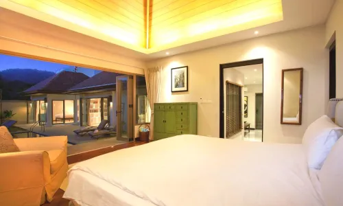 Сногсшибательная вилла с 3 спальнями и с видом на бассейн в проекте Суксан, на пляже Равай