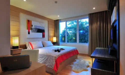 Потрясающие апартаменты с 2 спальнями и с видом на горы в проекте Зе бэй клиф, на пляже Патонг 