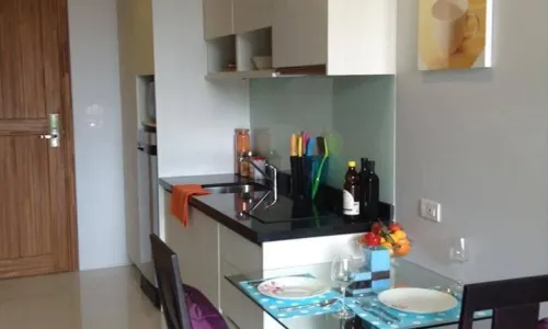 Восхитительные апартаменты с 1 спальней и с видом на бассейн в проекте Эт Зе Три, на пляже Равай