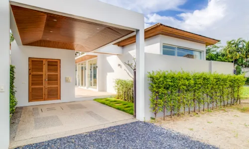 Сногсшибательная вилла с 3 спальнями и с видом на бассейн в проекте Сигнача виллас, на пляже Найхарн