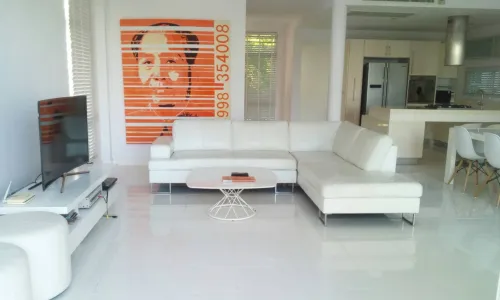 Cтильная вилла с 3 спальнями, на пляже Найхарн