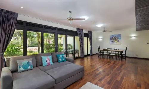 Восхитительные апартаменты с 3 спальнями и с видом на сад, не далеко от моря в проекте Чом Таван, на пляже Бангтао/Лагуна