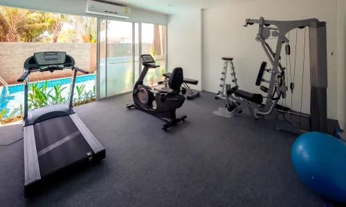 Сказочные апартаменты с 2 спальнями и с видом на бассейн в проекте Карон Чик, на пляже Карон