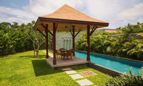 Cтильная вилла с 3 спальнями и с видом на бассейн в проекте Оникс, на пляже Найхарн