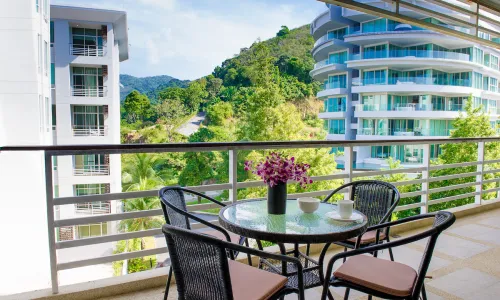 Шикарные апартаменты с 1 спальней и с видом на бассейн в проекте Карон Хилл, на пляже Карон