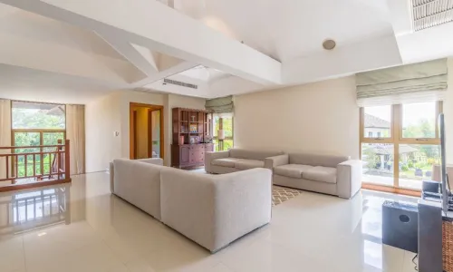 Прекрасная вилла с 4 спальнями и с видом на озеро в проекте Лагуна Хомс, на пляже Бангтао/Лагуна