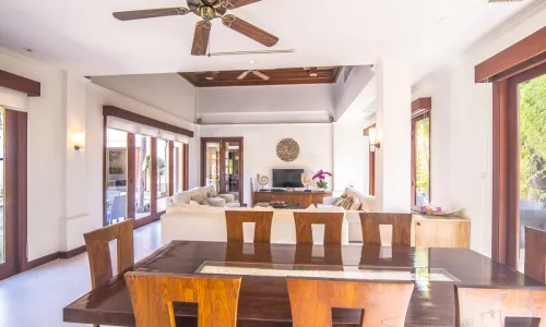 Восхитительная вилла с 5 спальнями и с видом на бассейн в проекте Сайтан, на пляже Бангтао/Лагуна