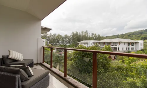 Превосходные апартаменты с 3 спальнями и с видом на бассейн, не далеко от моря в проекте Перл оф Найтон, на пляже Найтон