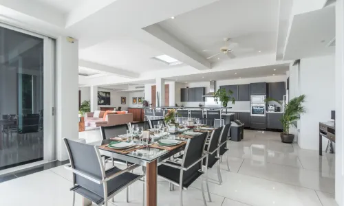 Модная вилла с 5 спальнями и с видом на море в проекте Оверлукинг Лайян, на пляже Бангтао/Лагуна