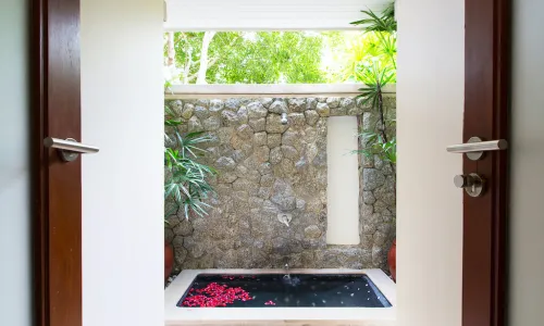 Потрясающая вилла с 3 спальнями и с видом на море в проекте Катаманда, на пляже Ката