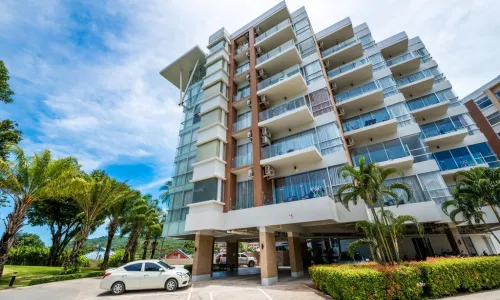 Cтильные апартаменты с 1 спальней и с видом на город в проекте Карон Чик, на пляже Карон