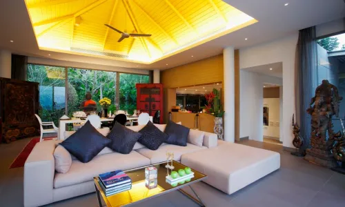 Комфортабельная вилла с 3 спальнями и с видом на море в проекте Ля Колин, на пляже Лаян 