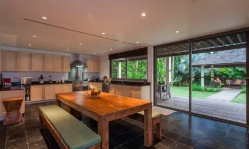 Комфортабельная вилла с 4 спальнями и с видом на бассейн в проекте Лаян Эстейт, на пляже Лаян 