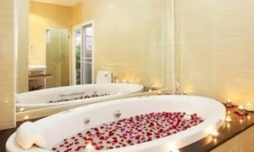 Восхитительная вилла с 4 спальнями и с видом на сад в проекте Тамаринд Вилла, на пляже Чалонг