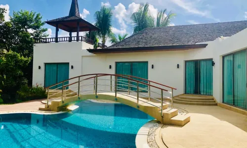 Великолепная вилла с 4 спальнями и с видом на бассейн в проекте Ботаника Фаза 2, на пляже Бангтао/Лагуна