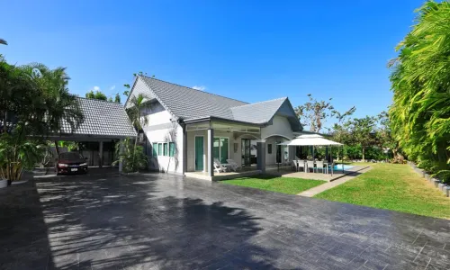 Сногсшибательная вилла с 5 спальнями и с видом на бассейн, на пляже Камала 