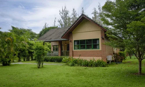 Шикарная вилла с 2 спальнями и с видом на сад, на пляже Чалонг