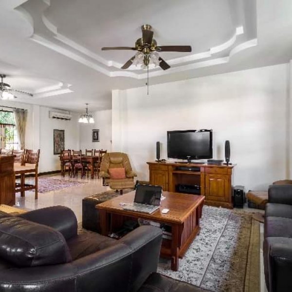 Property image - gallery 9