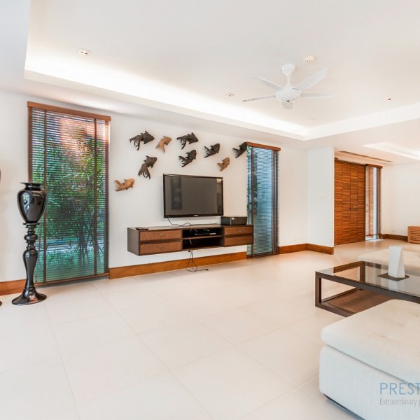 Property image - photo 2