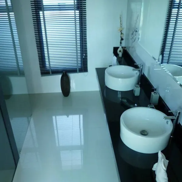 Property image - gallery 8