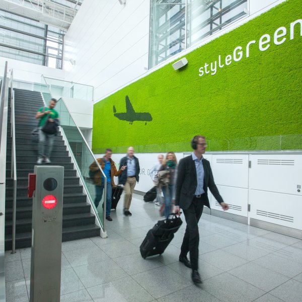 Foreign Workers with Permits Allowed to Enter Thailand