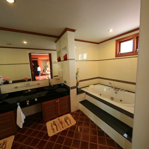 Property image - gallery 11