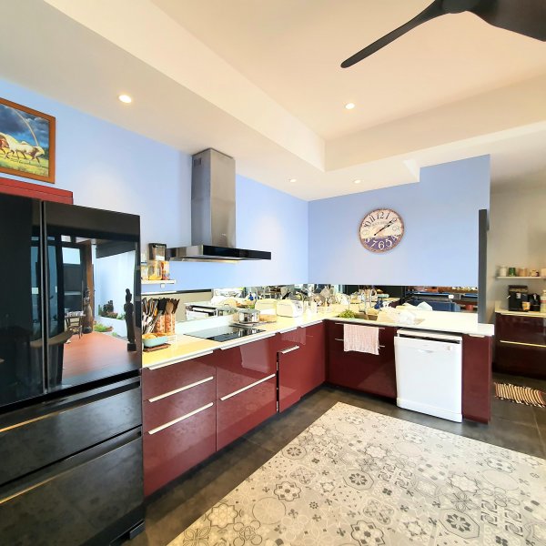 Property image - gallery 9