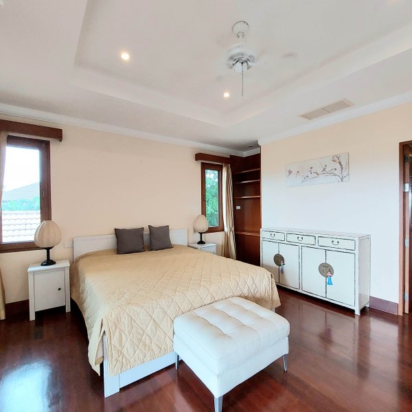 Property image - gallery 11